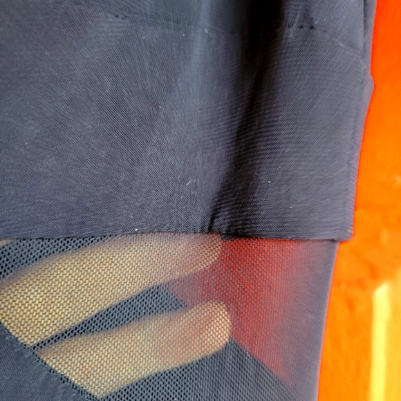 Evening gown, off the shoulder, navy and lilac floral, 6P - Picture 5 of 7